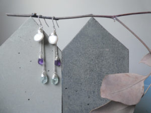 Detachable drop earrings in aquamarine, amethyst and coin pearls on sterling silver
